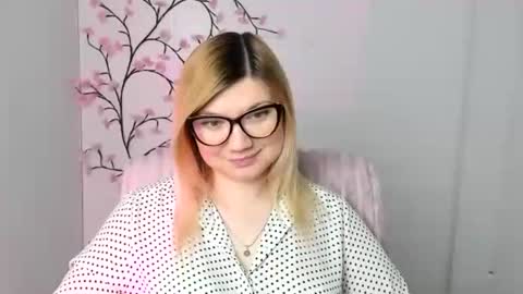 Molly online show from February 23, 12:48 pm