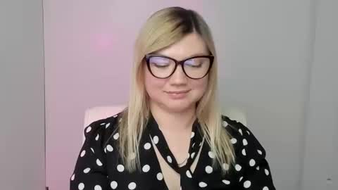 Molly online show from October 10, 8:36 pm