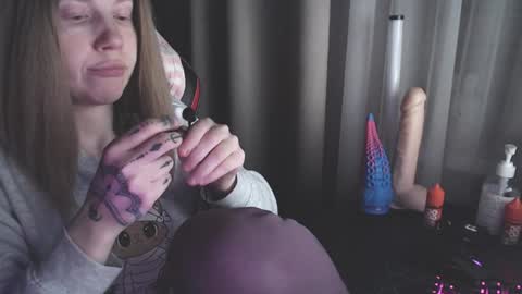 Snapshot of molly_royse chatting on January 31, 6:57 pm I have new photos come and see with love Molly online show from January 31, 6:57 pm