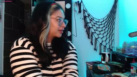 Snapshot of molly_shake chatting on October 1, 7:02 am Molly online show from October 1, 7:02 am