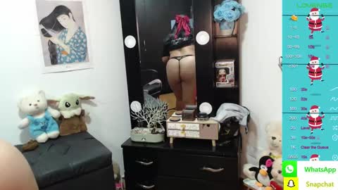 Snapshot of molly_shake chatting on December 18, 7:04 am Molly online show from December 18, 7:04 am