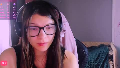  KIRA  online show from March 26, 6:15 am