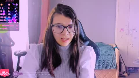  KIRA  online show from April 6, 4:46 am