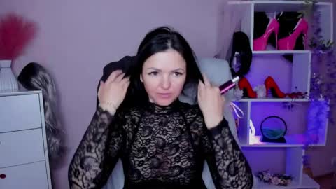 Molly online show from April 24, 12:30 pm