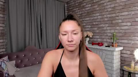 hi im Molly heregreat boobs big heart  warm pussy  online show from April 24, 12:24 am