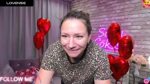 Snapshot of mollynay chatting on February 16, 1:05 am hi im Molly heregreat boobs big heart warm pussy online show from February 16, 1:05 am