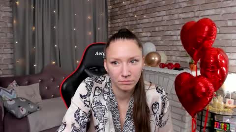 hi im Molly heregreat boobs big heart  warm pussy  online show from February 7, 1:53 am