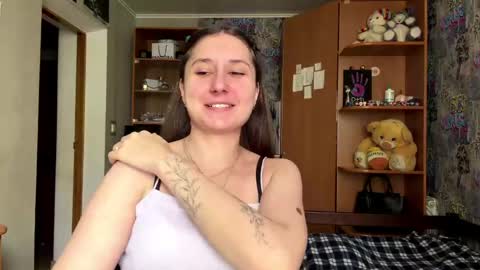 Molly online show from June 7, 8:21 am