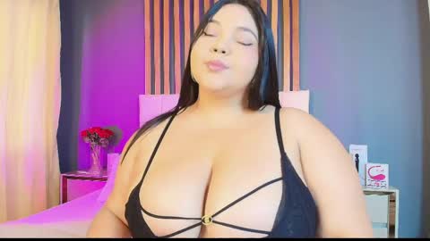 mollywoodd online show from April 26, 2:26 pm