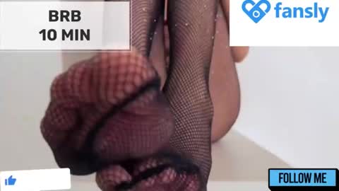 Snapshot of mommy_cum chatting on December 26, 2:12 am Mommy online show from December 26, 2:12 am