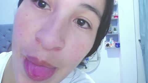 ANDREA online show from August 5, 1:34 am