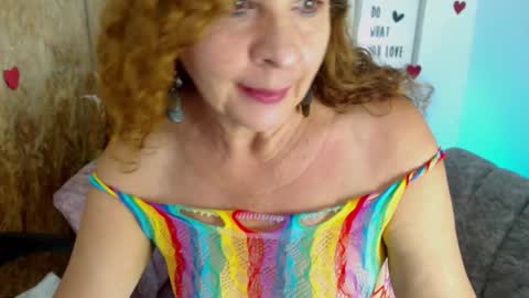 Snapshot of mommy_katy chatting on September 25, 9:34 pm mommy_katy online show from September 25, 9:34 pm