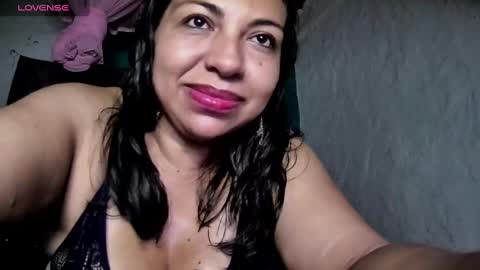 Snapshot of mommy_milk1 chatting on October 7, 5:34 am mommy_milk1 online show from October 7, 5:34 am