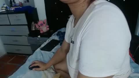 Snapshot of mommy_sexy2 chatting on December 20, 6:08 am zarai online show from December 20, 6:08 am
