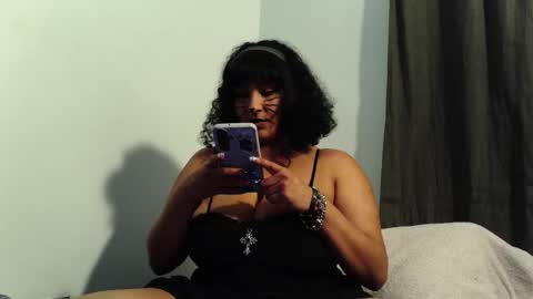 Mommy bubbles online show from February 1, 1:04 am