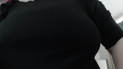 Daphne  online show from October 15, 7:16 pm