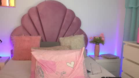Kendall Evanz online show from August 1, 1:51 am