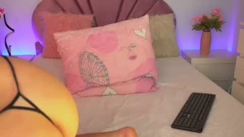 Kendall Evanz online show from July 29, 11:38 pm