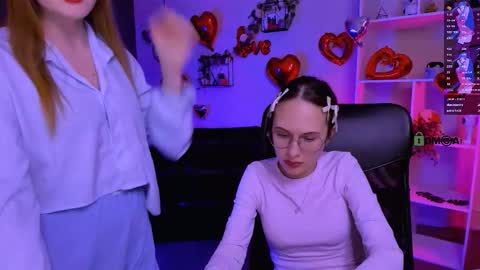 Mona  online show from March 10, 8:46 pm