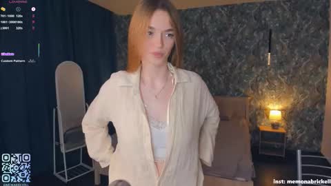 Mona online show from November 16, 8:09 pm