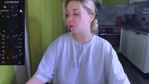   online show from November 22, 8:22 pm