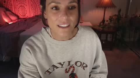 Mona online show from October 21, 4:33 pm