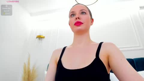 Mona online show from February 28, 2:38 pm