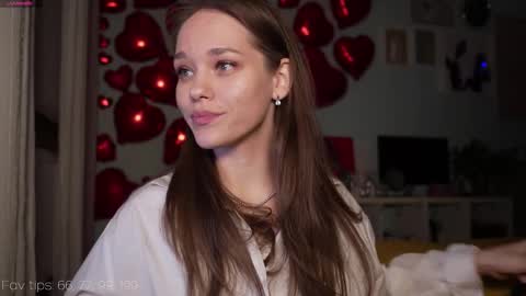 Snapshot of moni_carroll chatting on March 6, 4:17 pm Monia Help me get 20000 subscribers online show from March 6, 4:17 pm