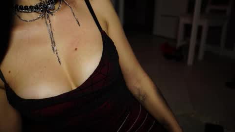 Snapshot of moni_carroll chatting on October 31, 5:50 pm Monia Help me get 20000 subscribers online show from October 31, 5:50 pm