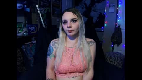 Monica online show from December 13, 3:32 pm