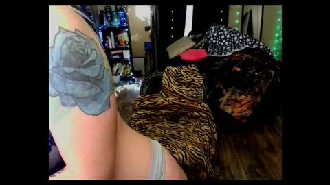 Monica online show from February 3, 3:06 pm