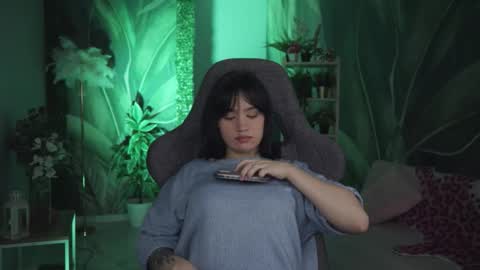 monica online show from April 22, 11:57 pm