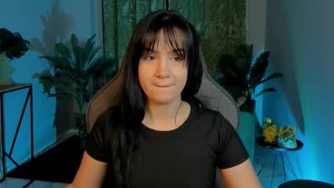 monica online show from November 26, 5:47 pm