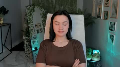 monica online show from April 29, 11:43 pm