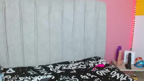 Snapshot of monicahotsex303av chatting on December 12, 1:39 pm monicahotsex303av online show from December 12, 1:39 pm