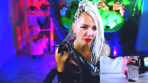 Monika online show from September 12, 2:02 pm