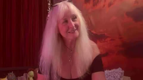 Monika    online show from May 9, 1:51 am