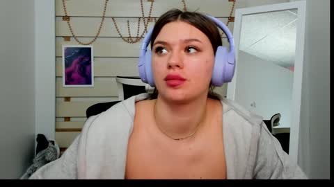 Snapshot of monika_youu chatting on January 19, 5:49 pm Monika online show from January 19, 5:49 pm