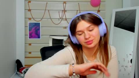 Snapshot of monika_youu chatting on February 13, 11:37 pm Monika online show from February 13, 11:37 pm