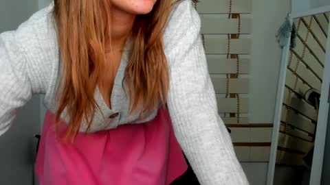 Snapshot of monika_youu chatting on December 9, 8:54 pm Monika online show from December 9, 8:54 pm