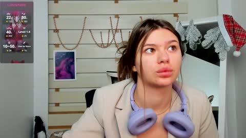 Snapshot of monika_youu chatting on January 17, 6:57 am Monika online show from January 17, 6:57 am