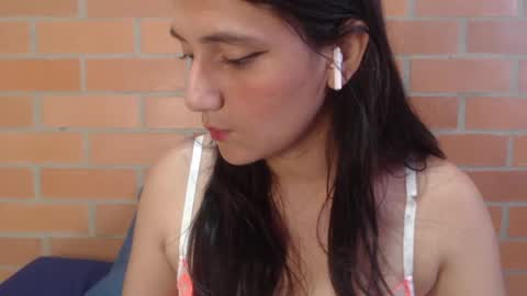 Luisa online show from April 27, 2:58 pm