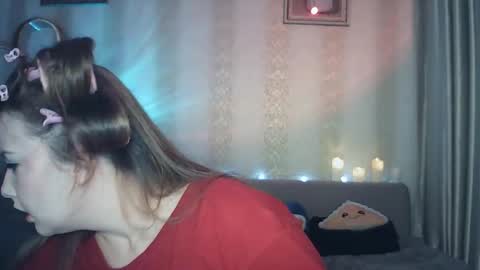 moodiemira online show from February 23, 4:28 pm