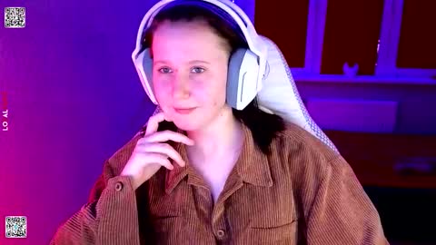 Lola online show from February 3, 4:01 pm