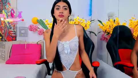 Snapshot of moon_celeste chatting on October 3, 8:14 pm Moon online show from October 3, 8:14 pm