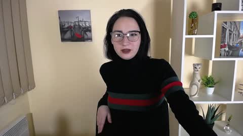 Snapshot of moon_foxy_ chatting on December 3, 9:53 am Diana online show from December 3, 9:53 am