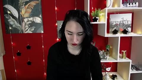 Snapshot of moon_foxy_ chatting on December 10, 9:33 am Diana online show from December 10, 9:33 am