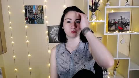 Snapshot of moon_foxy_ chatting on January 28, 1:27 pm Diana online show from January 28, 1:27 pm