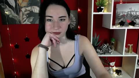 Snapshot of moon_foxy_ chatting on December 15, 11:12 am Diana online show from December 15, 11:12 am
