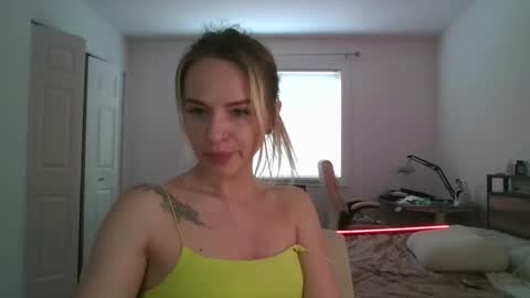moon_light_girl online show from May 21, 5:33 pm
